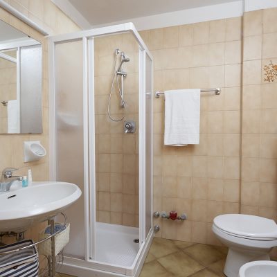 bagno-box-doccia-moena
